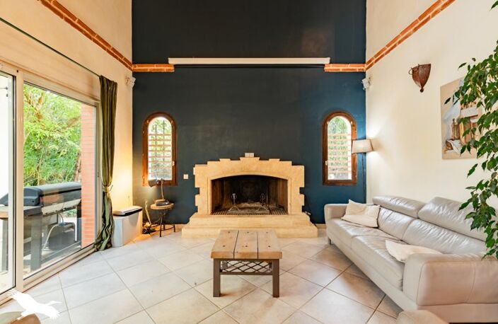 Villa de 8 pièces principales — photo 2