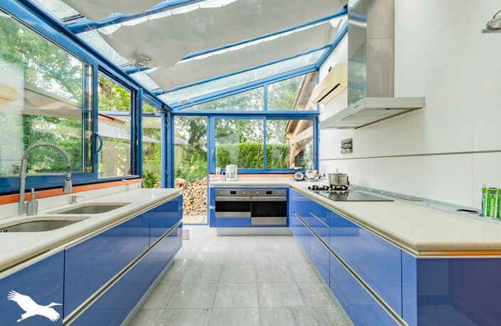 Villa de 8 pièces principales — photo 3