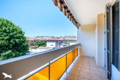 Appartement 5 pièces 241960 €