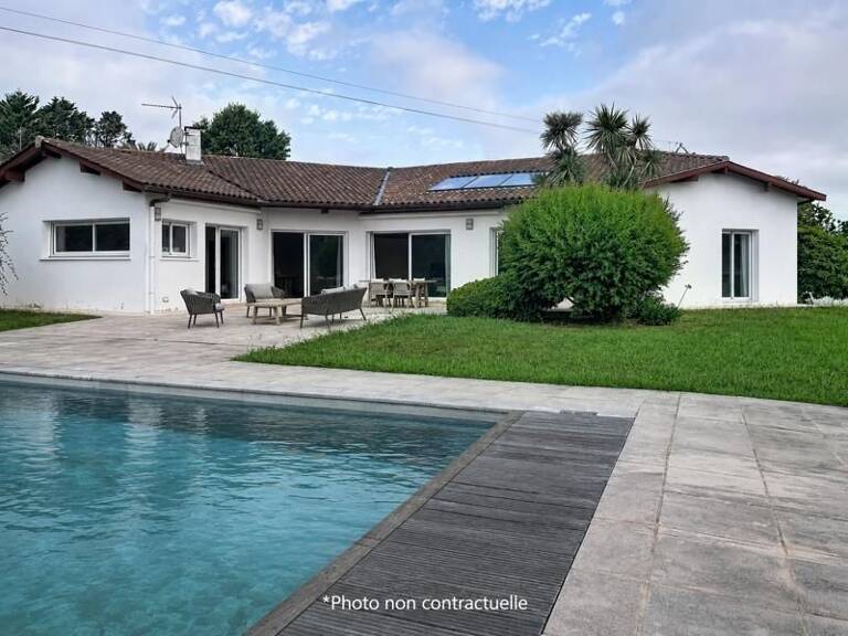 Maison 4 pièces 230 m² — photo 1