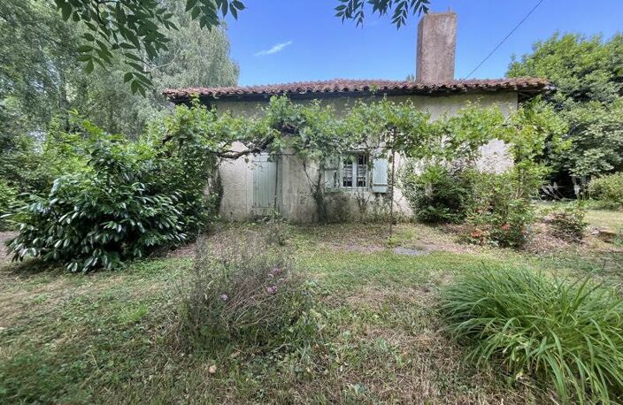 Maison en pierre de 3 pièces principales — photo 2