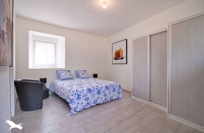 Maison en pierre de 6 pièces principales — photo 3