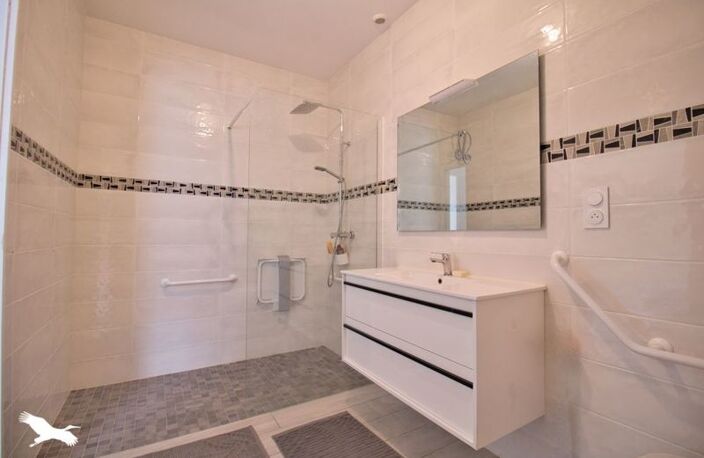 Maison en pierre de 6 pièces principales — photo 4