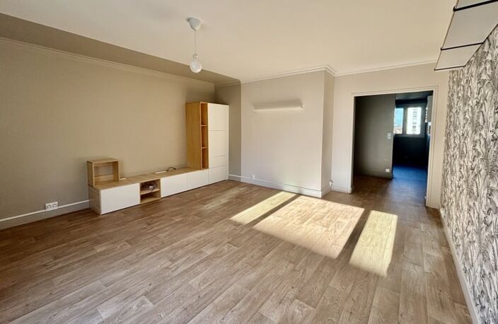 Appartement de 5 pièces principales — photo 2