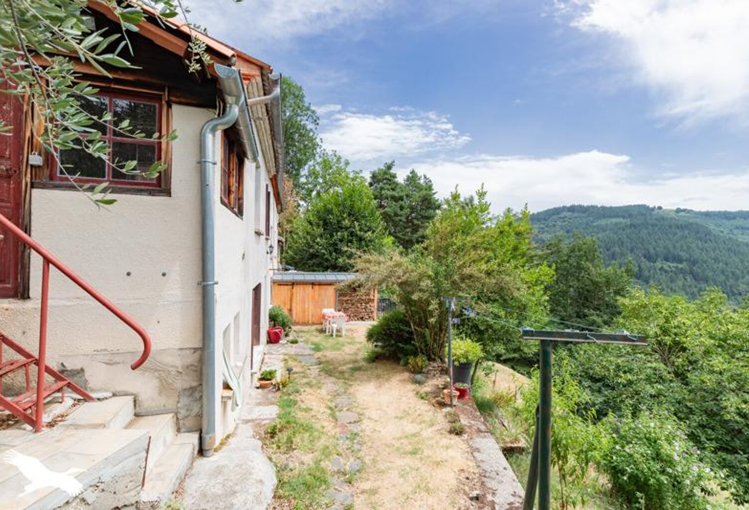 Maison en pierre de 5 pièces principales — photo 1