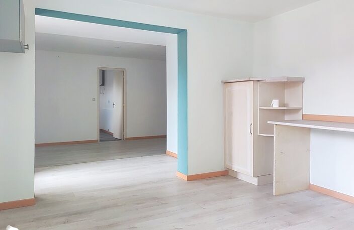 Maison de ville de 6 pièces principales — photo 2