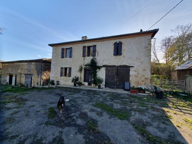 Maison proposé à Roquefort