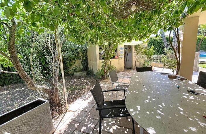 Villa de 5 pièces principales — photo 2