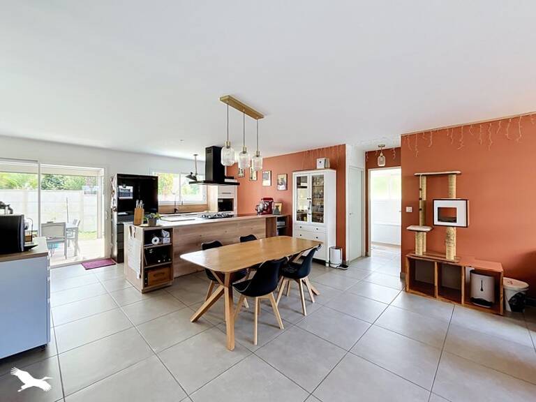 Contemporaine de 5 pièces principales — photo 1