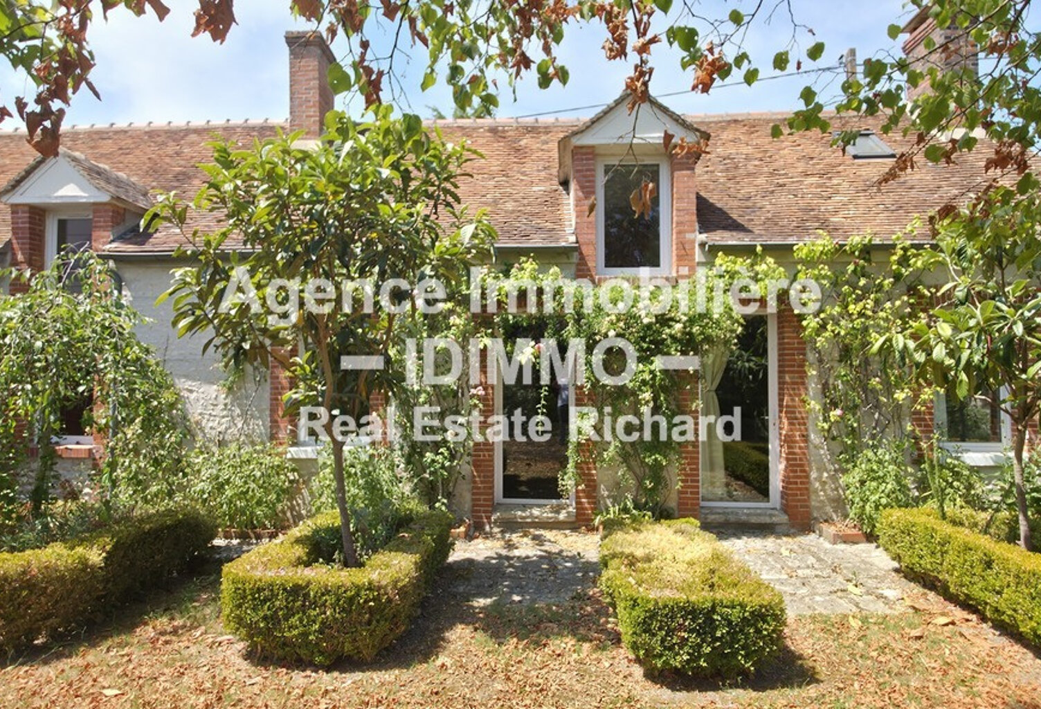 A VENDRE LONGERE AU STYLE MAISON D'ARCHITECTE 202 m2 habitab — photo 1