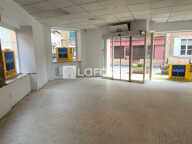 A LOUER - CHATILLON D'AZERGUES - LOCAL COMMERCIAL 45 M² — photo 3