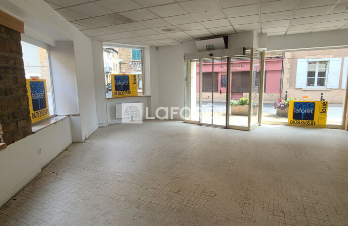 A LOUER - CHATILLON D'AZERGUES - LOCAL COMMERCIAL 45 M² — photo 3