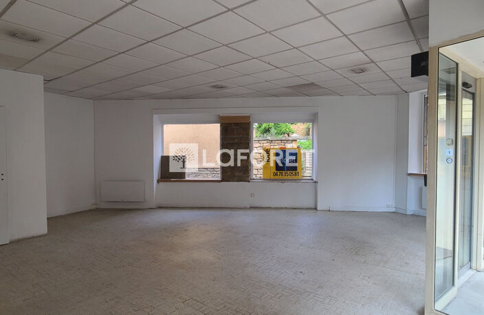 A LOUER - CHATILLON D'AZERGUES - LOCAL COMMERCIAL 45 M² — photo 5