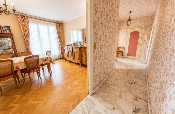 Tours Grand appartement ideal investisseur quartier Jean Royer — photo 2