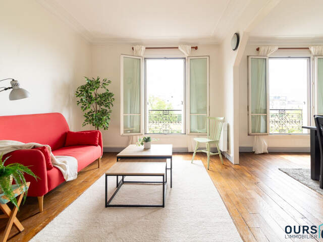 Un bel appartement plein de charme à 2 pas du métro Porte de P — photo du bien