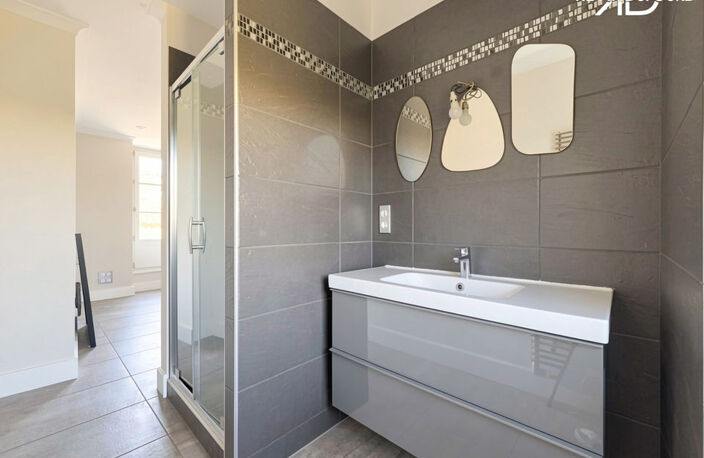 Appartement de prestige 45 m² à AUBENAS — photo 4
