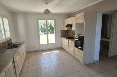 Appartement 3 pièces 710 €