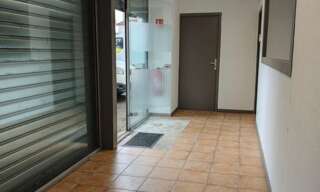 Commerce  70 m² à louer à Saint-Astier (24110)