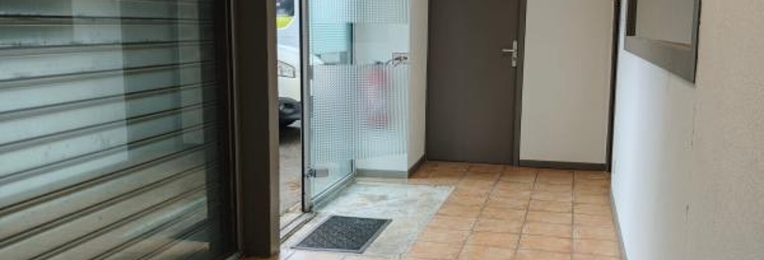 Commerce  70 m² à louer à Saint-Astier (24110)