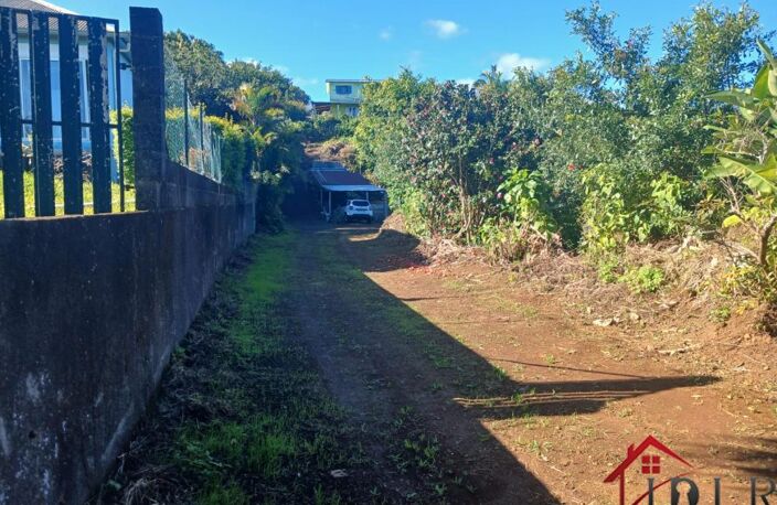 En EXCLUSIVITÉ : Terrain constructible de 1 333 m2 avec vue — photo 3