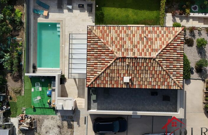 Calenzana   Villa contemporaine très récente avec piscine, a — photo 2