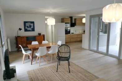 Appartement 5 pièces 2340 €