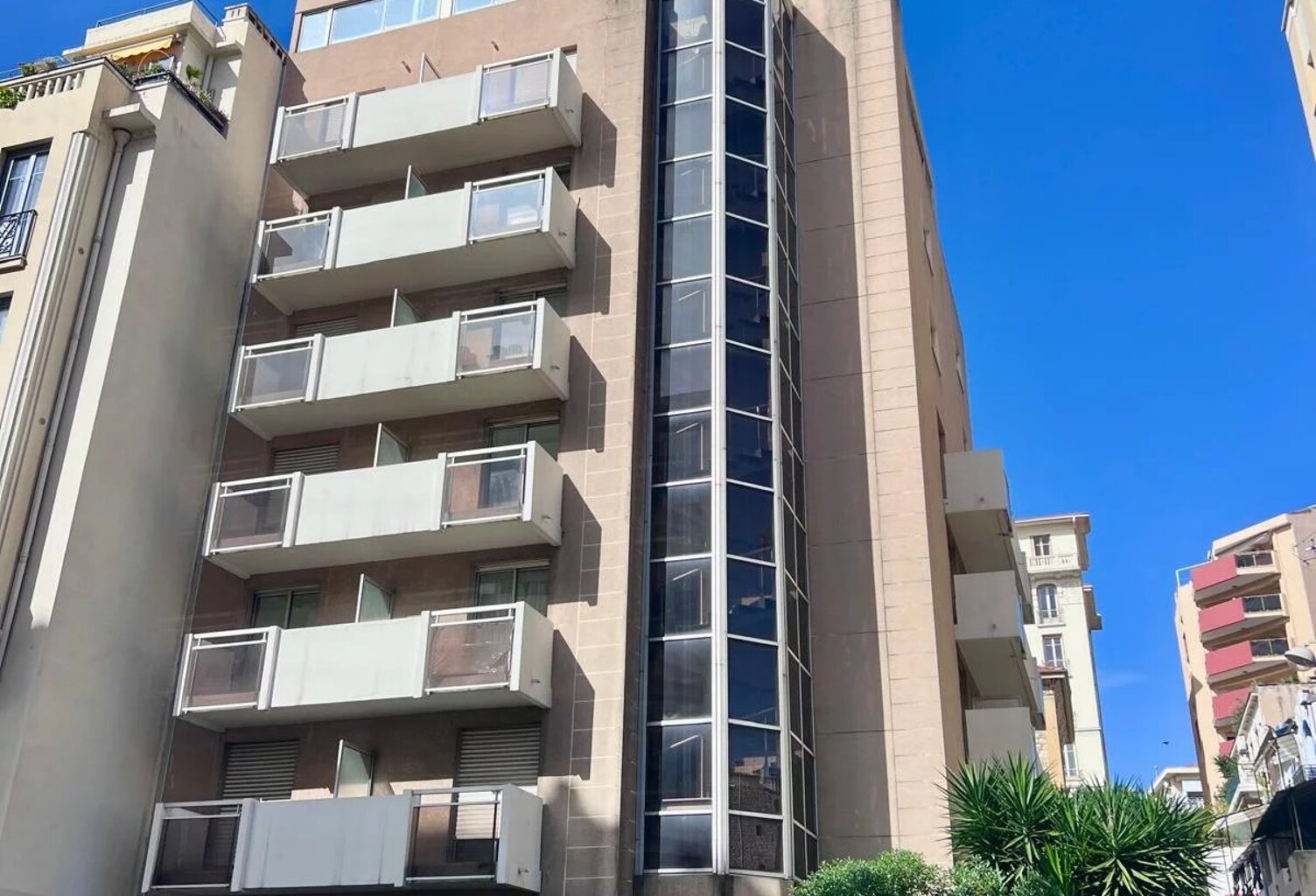 ? OPPORTUNITÉ RARE À NICE – STUDIO IDÉAL INVESTISSEMENT OU PREMI — photo 1