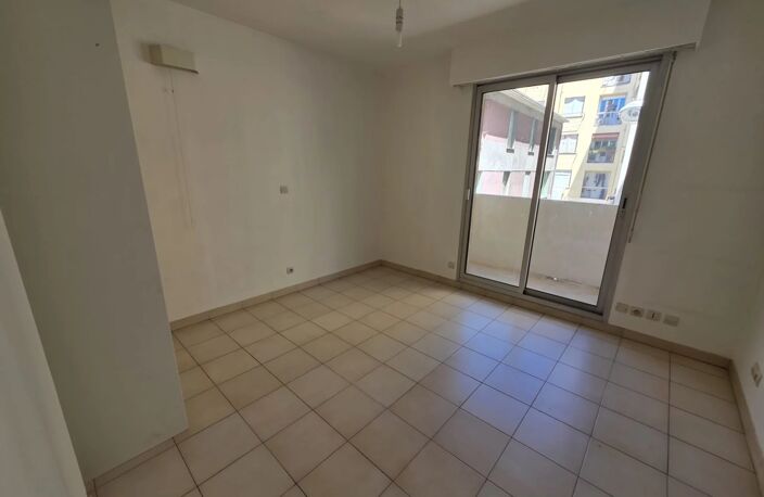 ? OPPORTUNITÉ RARE À NICE – STUDIO IDÉAL INVESTISSEMENT OU PREMI — photo 4