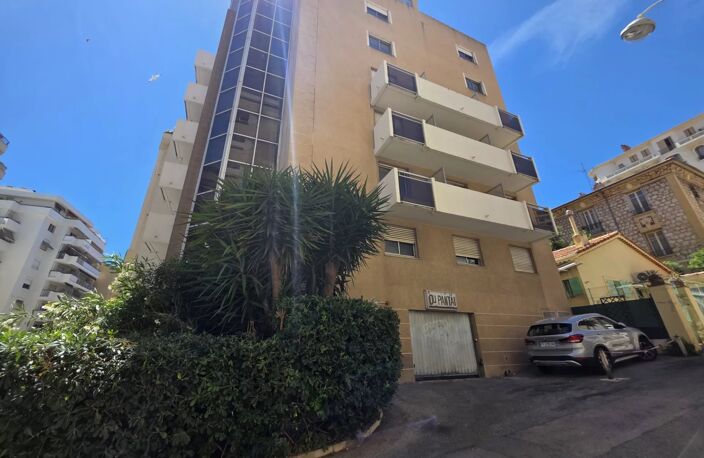 ? OPPORTUNITÉ RARE À NICE – STUDIO IDÉAL INVESTISSEMENT OU PREMI — photo 2