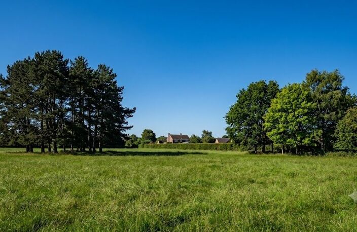 Terrain constructible de 850m² — photo 3