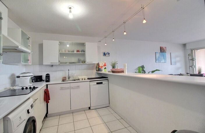 Appartement À Vendre — photo 2