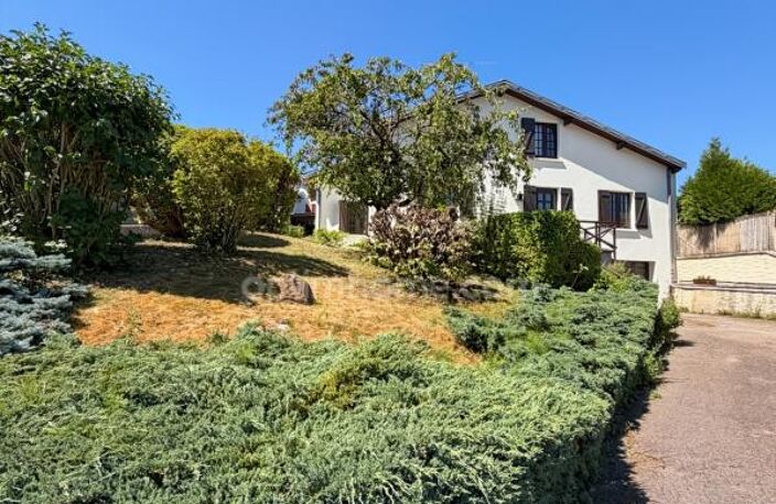 CHAMPIGNEULLES – Maison de caractère avec jardin, au calme et proche de toutes les commodités — photo 2