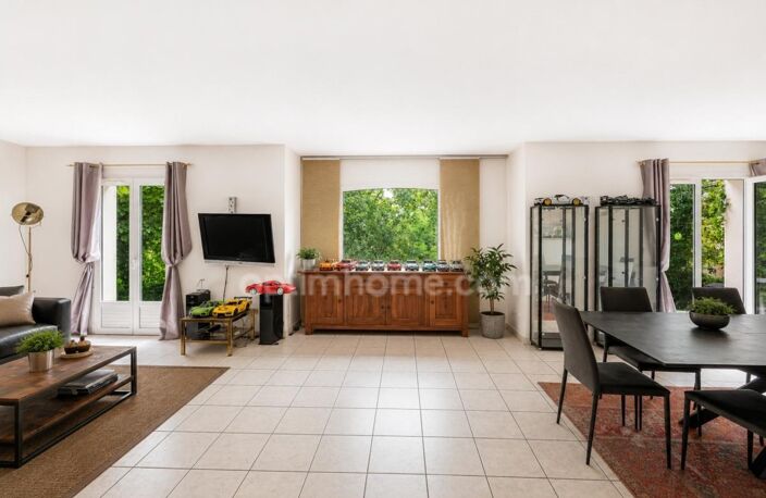 Maison familiale atypique de 170 m² avec jardin, terrasse et garage double – Collonges-au-Mont-d'Or — photo 5