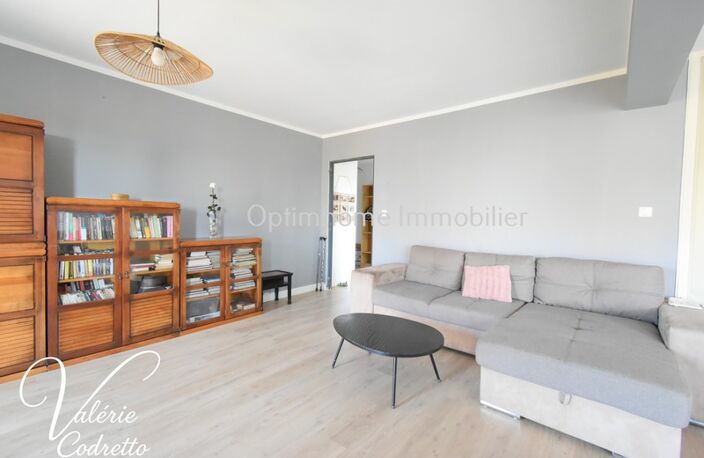 Appartement traversant 87 m² avec terrasse plein sud, parking et 2 caves – Hyères Centre 83400 — photo 3