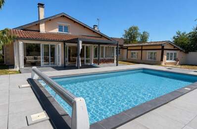 VILLA AVEC PISCINE DÉPENDANCES HABITABLES ET PARC ARBORÉ — photo du bien