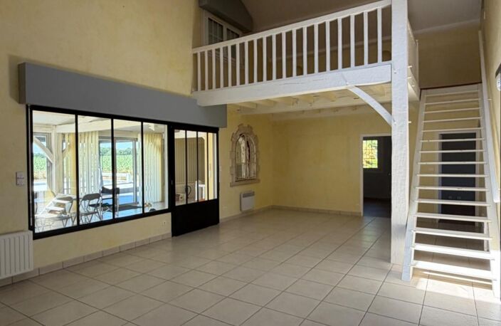 VILLA AVEC PISCINE DÉPENDANCES HABITABLES ET PARC ARBORÉ — photo 4