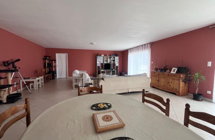 Maison récente DPE A – 4 ch + bureau – 6 000 m² – Dordogne — photo 2
