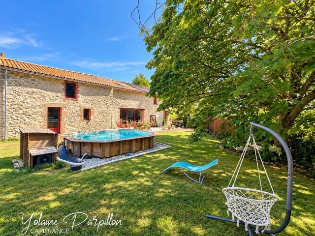 Longère avec 4 chambres et piscine - LES BROUZILS (85) — photo du bien