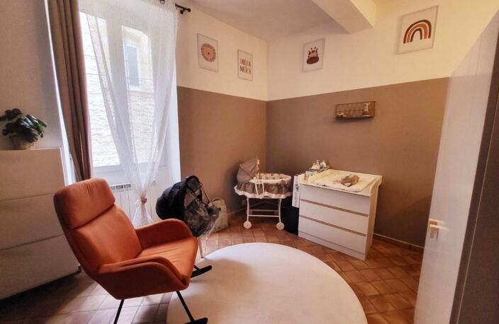 Maison à vendre 3 pièces  village de GRANS (13) — photo 2