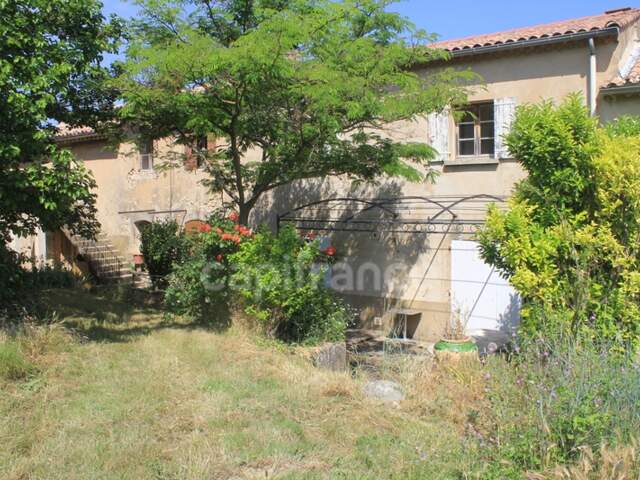 Dpt Vaucluse (84), à vendre SAIGNON Château Historique à Rénover — photo du bien