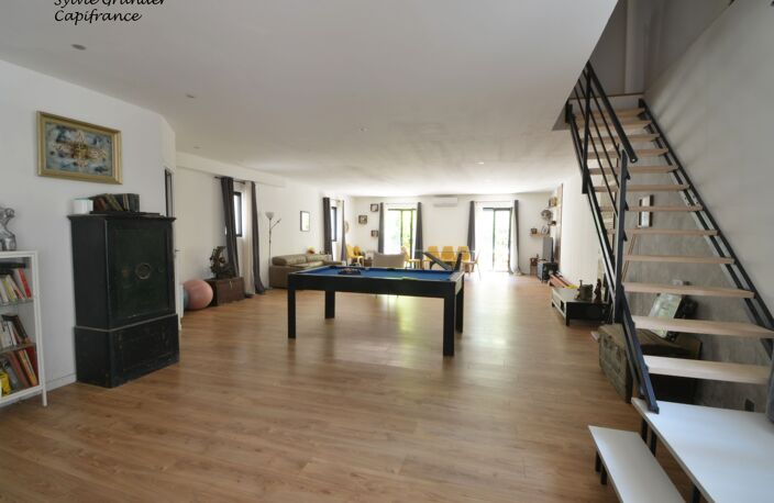 Maison à vendre 5 pièces SALON DE PROVENCE (13)209M² avec extérieurs et garage — photo 3