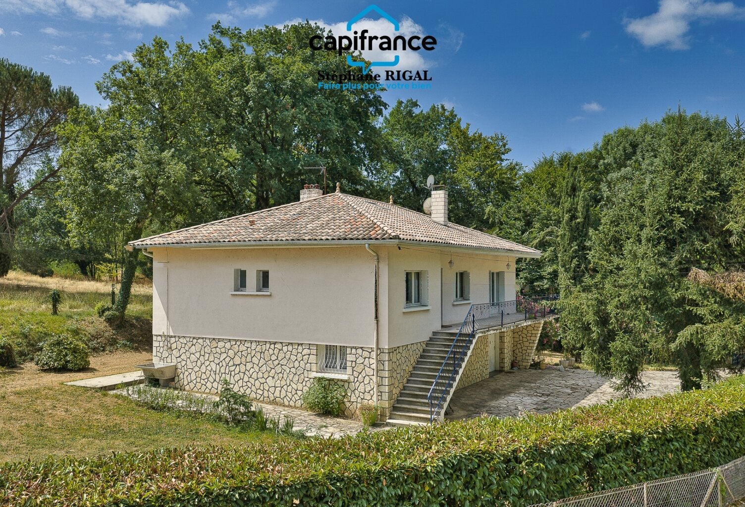 Maison à vendre 7 pièces de 183 m2 habitables sur un terrain de 10655m2 — photo 1
