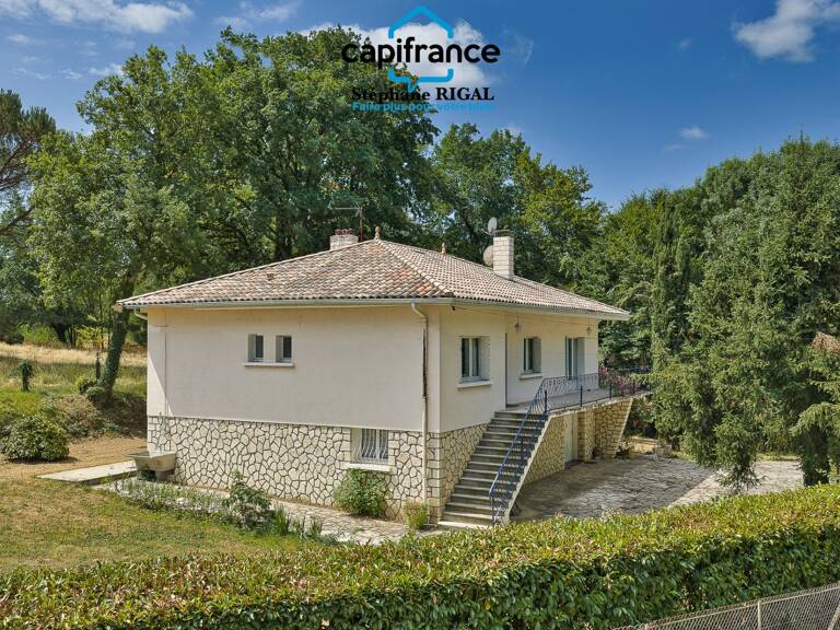 Maison à vendre 7 pièces de 183 m2 habitables sur un terrain de 10655m2 — photo 1