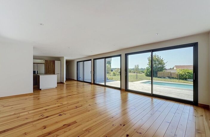Maison à vendre plain-pied en bois de 149 m², 5 pièces, piscine, 2 garages - BERGERAC (24) — photo 5