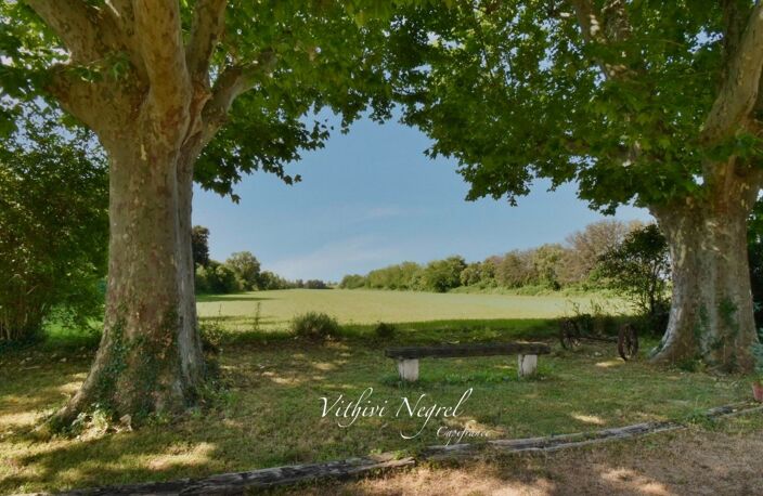 Propriété à vendre 8 pièces et annexe  MOURIES (13) — photo 3