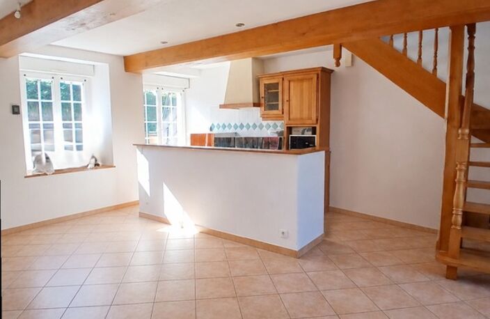 Maison en pierre à Sourdeval (50) – 4 pièces – 3 chambres dont 1 au rdc + dépendances – Terrain 2 500 m² — photo 5