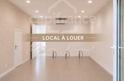 Local commercial 23 m² – Centre-ville Villeneuve-sur-Lot – Vitrine – 485 € HT/mois — photo du bien