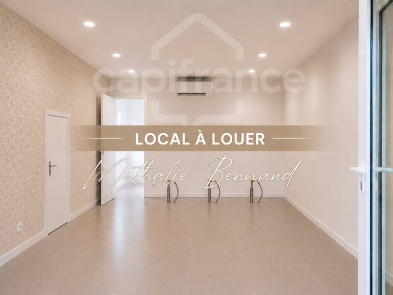 Local commercial 23 m² – Centre-ville Villeneuve-sur-Lot – Vitrine – 485 € HT/mois — photo 1