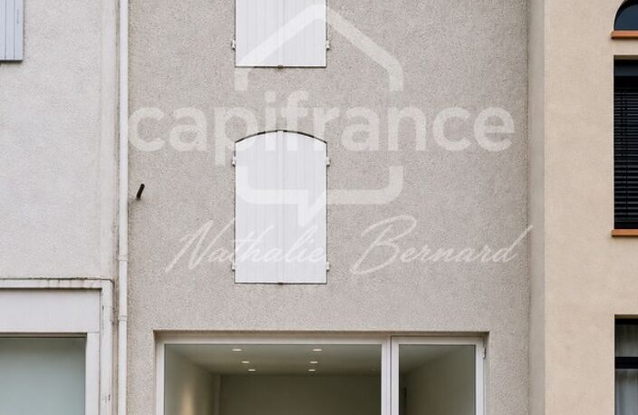 Local commercial 23 m² – Centre-ville Villeneuve-sur-Lot – Vitrine – 485 € HT/mois — photo 3