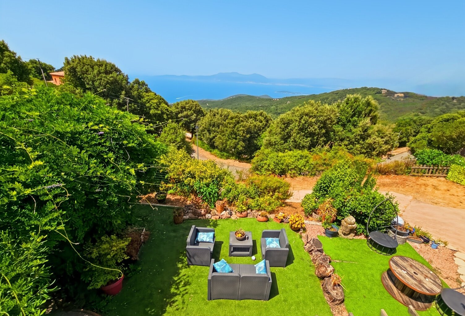 Maison de plain-pied avec vue mer – COTI-CHIAVARI (20) — photo 1